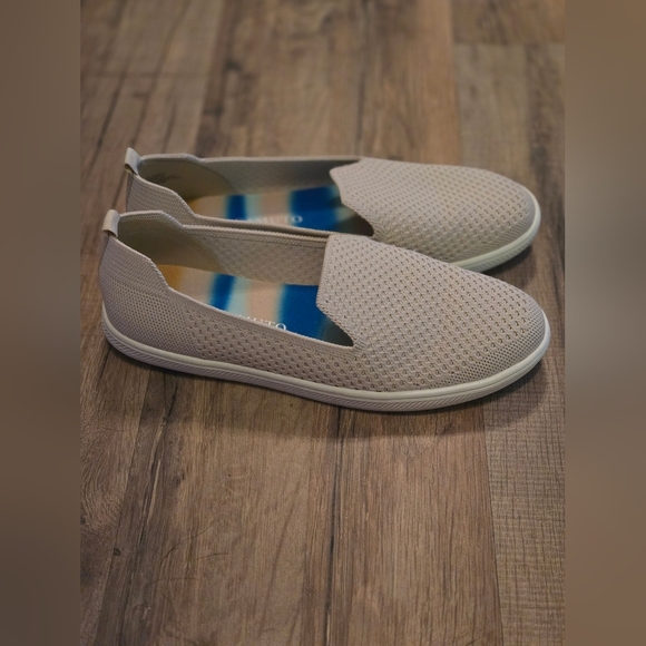 Vince Camuto Womens  Washable Knit Slip-On Shoes sz 7M - Picture 2 of 6